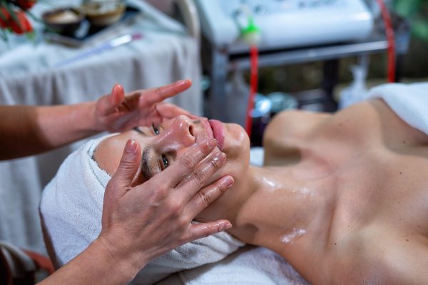 Hydra facial course